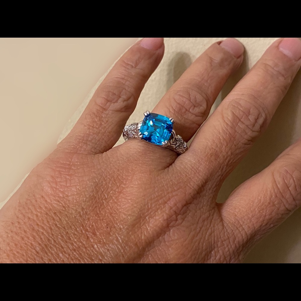 Judith Ripka ring size 8
